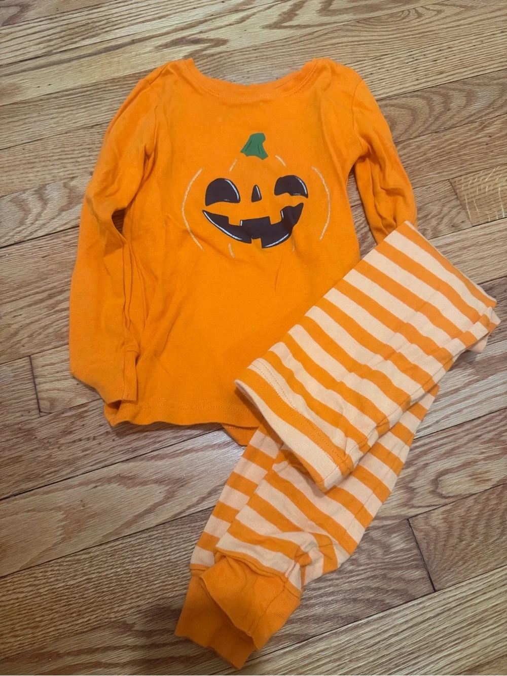 Old Navy Toddler 5T Halloween Pumpkin Pajamas